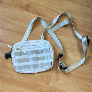 Stylish White Chest rig crossbody Bag